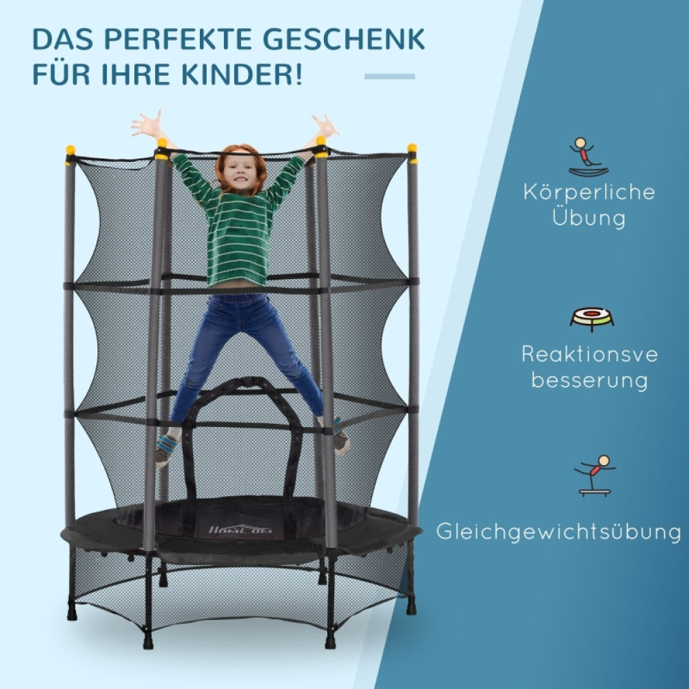 Mädchen klettert auf dem Trampolin ("Das perfekte Geschenk für Ihre Kinder").