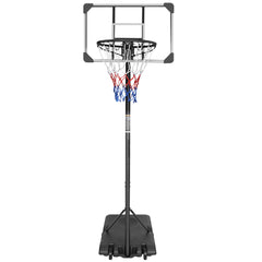 Mobiler Basketballständer mit transparentem Polycarbonat-Backboard und schwarzem Rahmen auf weißem Hintergrund.