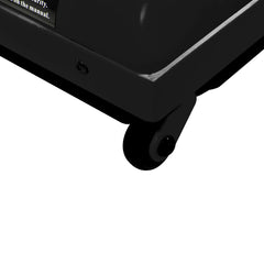 Nahaufnahme der Transportrolle unten am schwarzen Laufband.