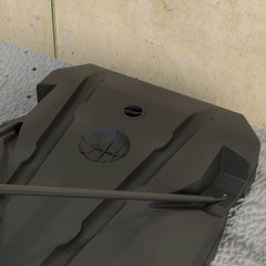 Nahaufnahme der schwarzen Kunststoffbasis, die als Gewicht dient.