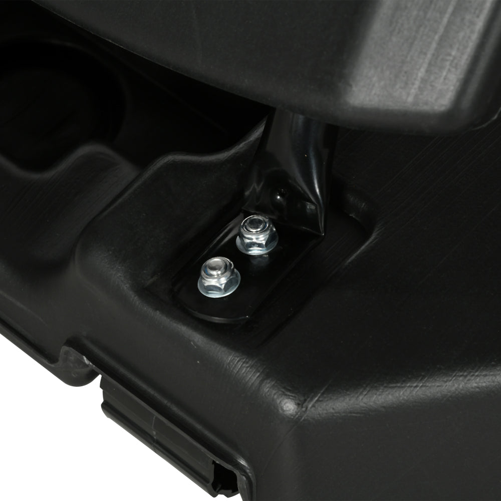 Nahaufnahme der stabilen Verschraubung des Pfostens an der Kunststoffbasis.