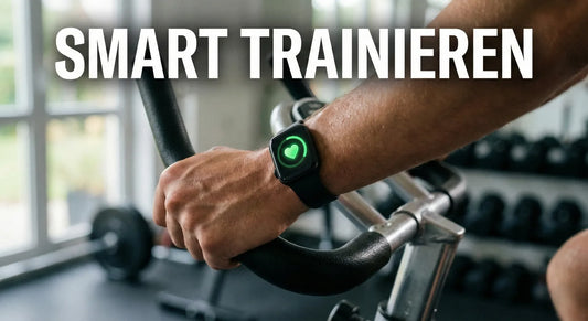 Training mit Smartwatch auf dem Heimtrainer
