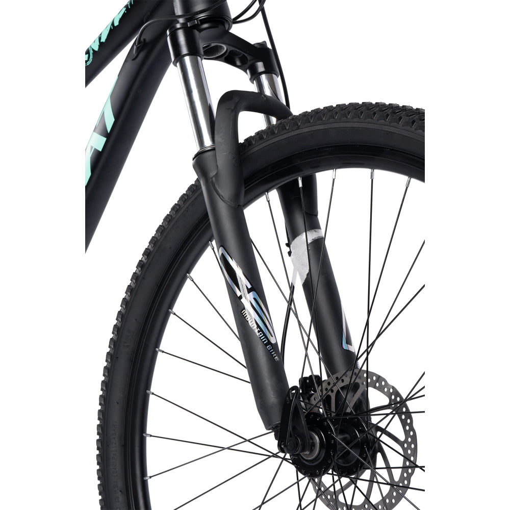 80mm Federgabel und profilierte 29 Zoll Reifen, ideal für Trail und Waldwege.