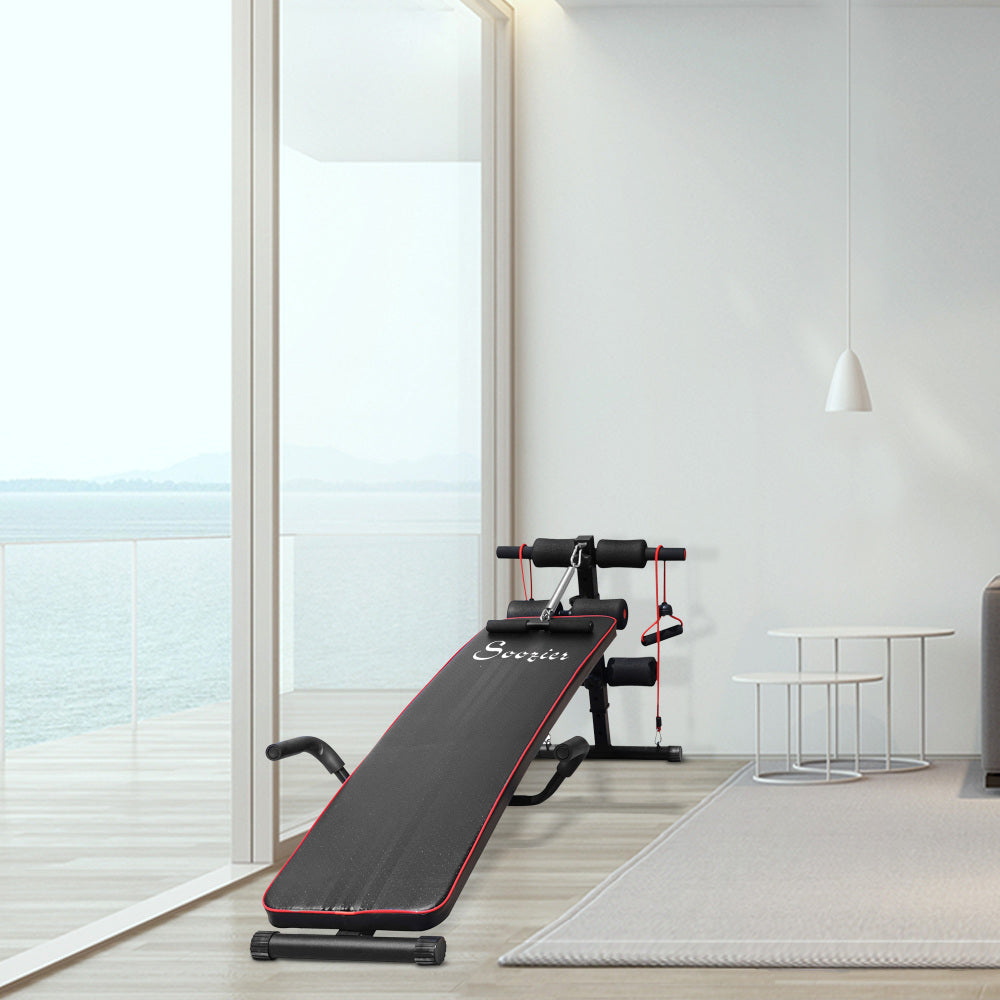 Bauchtrainer Trainingsbank im modernen Wohnzimmer platziert, ideal für Home Gym.