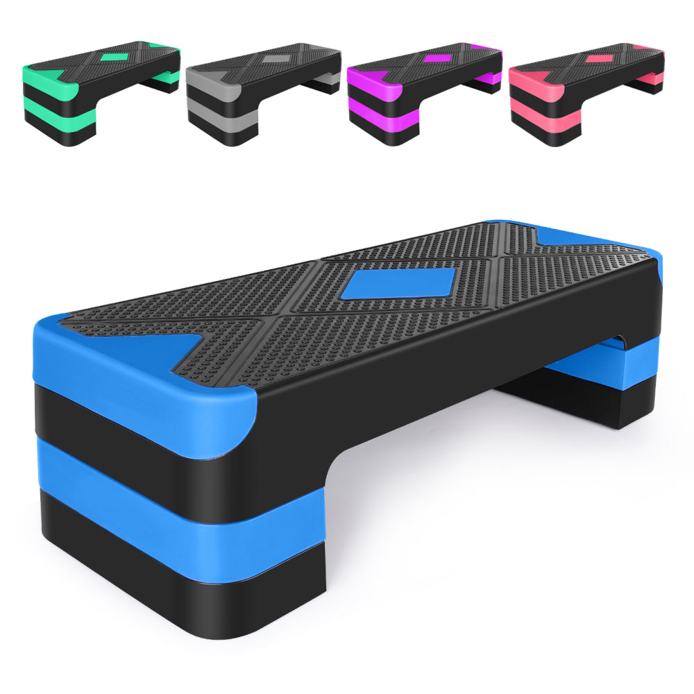 Blauer Aerobic Stepper (Hellblau-Schwarz) in der Schrägansicht.