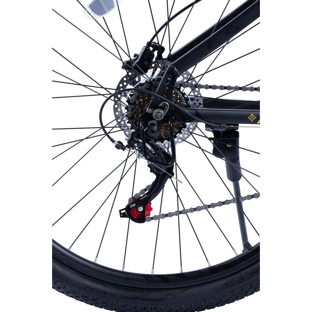 Detailansicht des hinteren Schaltwerks, der Kassette und der hydraulischen Scheibenbremse.