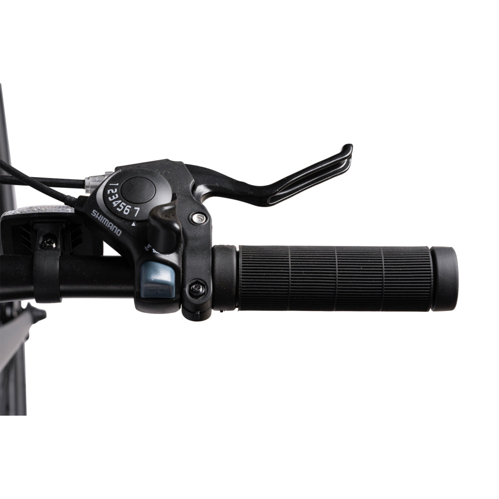 Detailaufnahme des Shimano Daumenschalters am linken Lenkergriff.