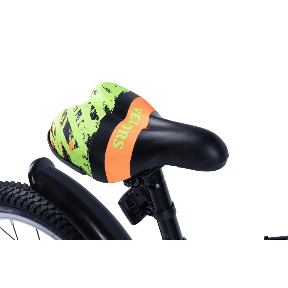 Ergonomischer Sattel mit sportlichem schwarz-grünem Muster für 16 Zoll Räder.