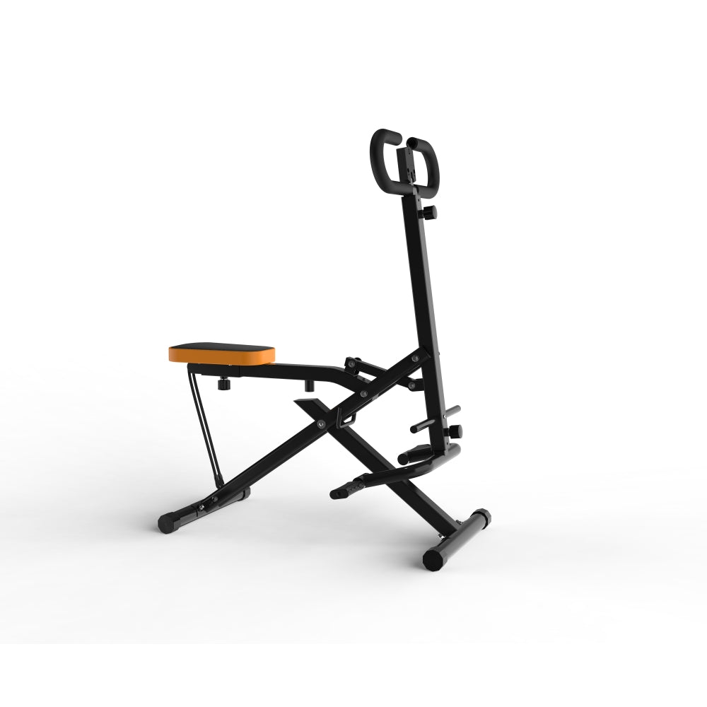 Isolierte Ansicht der aufgeklappten Squat-Maschine auf weißem Hintergrund.