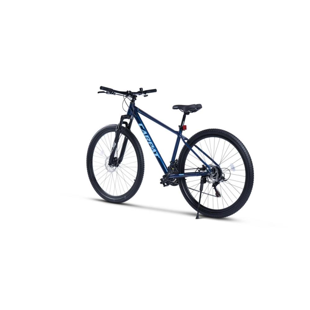 Komplettansicht des blauen 29 Zoll Mountainbikes aus Distanzperspektive
