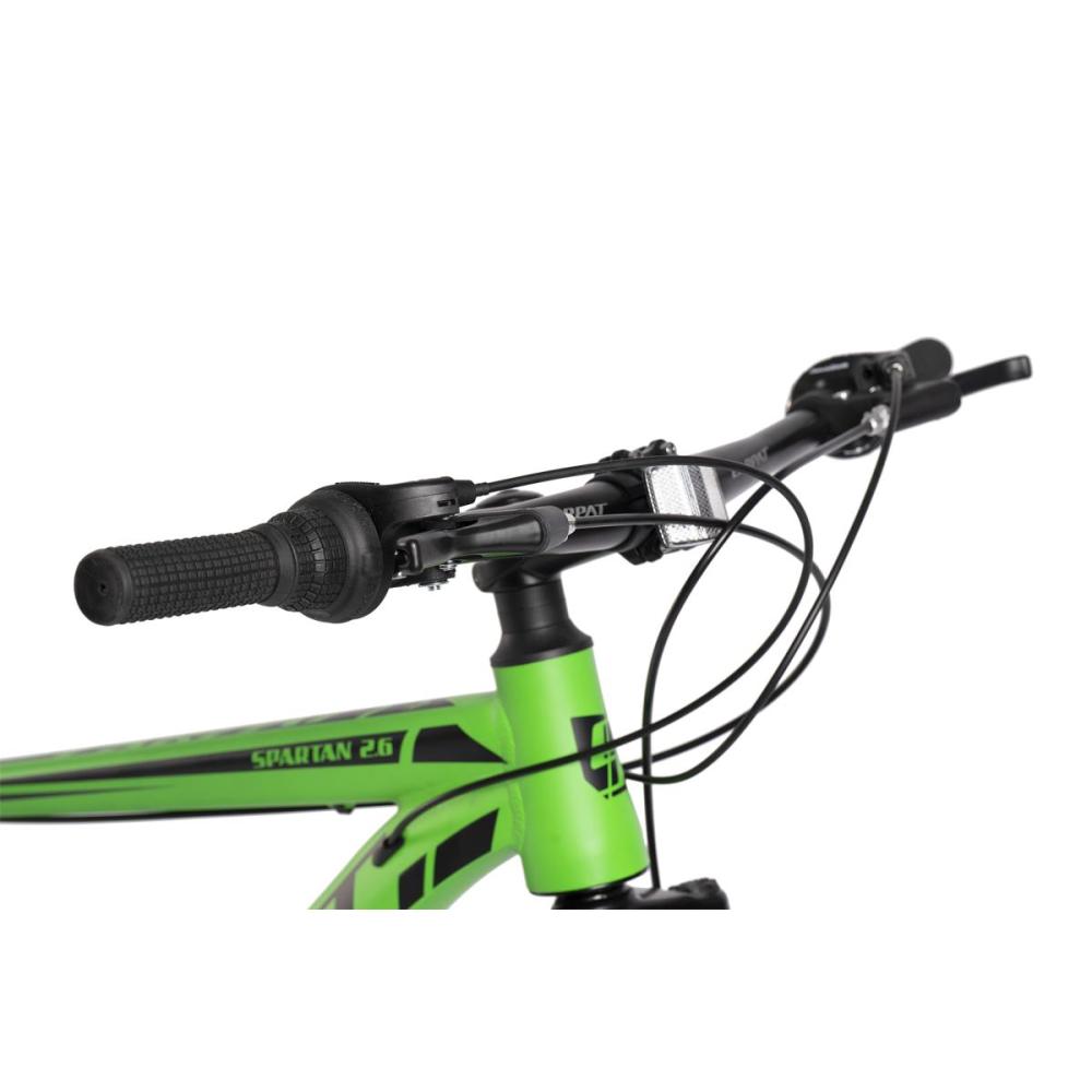 MTB-Lenker mit Schalthebeln, Bremshebeln und Frontreflektor