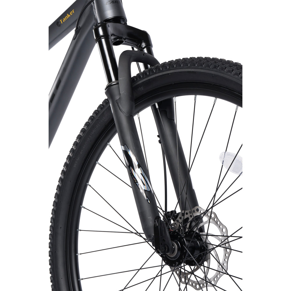 Nahaufnahme der Vorderradgabel mit 100mm Federgabel und Scheibenbremse