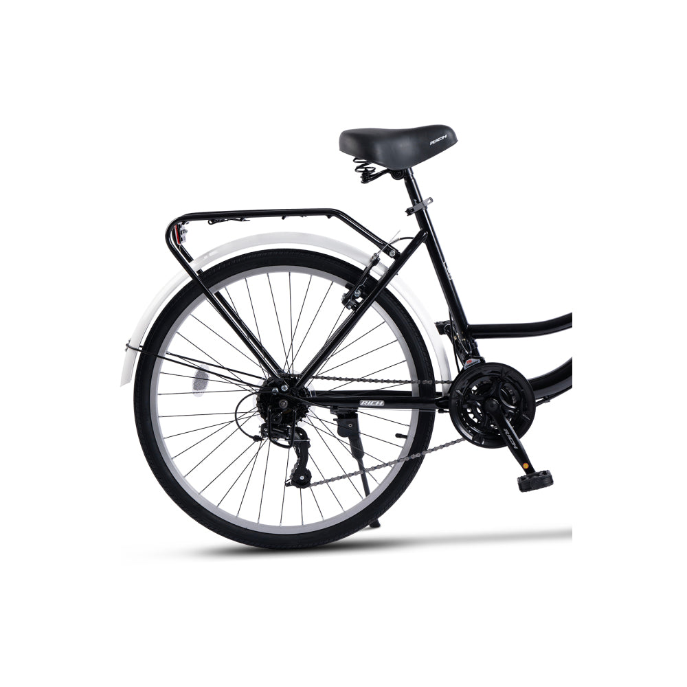 Nahaufnahme der hinteren Radhälfte mit 7-Gang-Schaltwerk, Schutzblech und Gepäckträger.