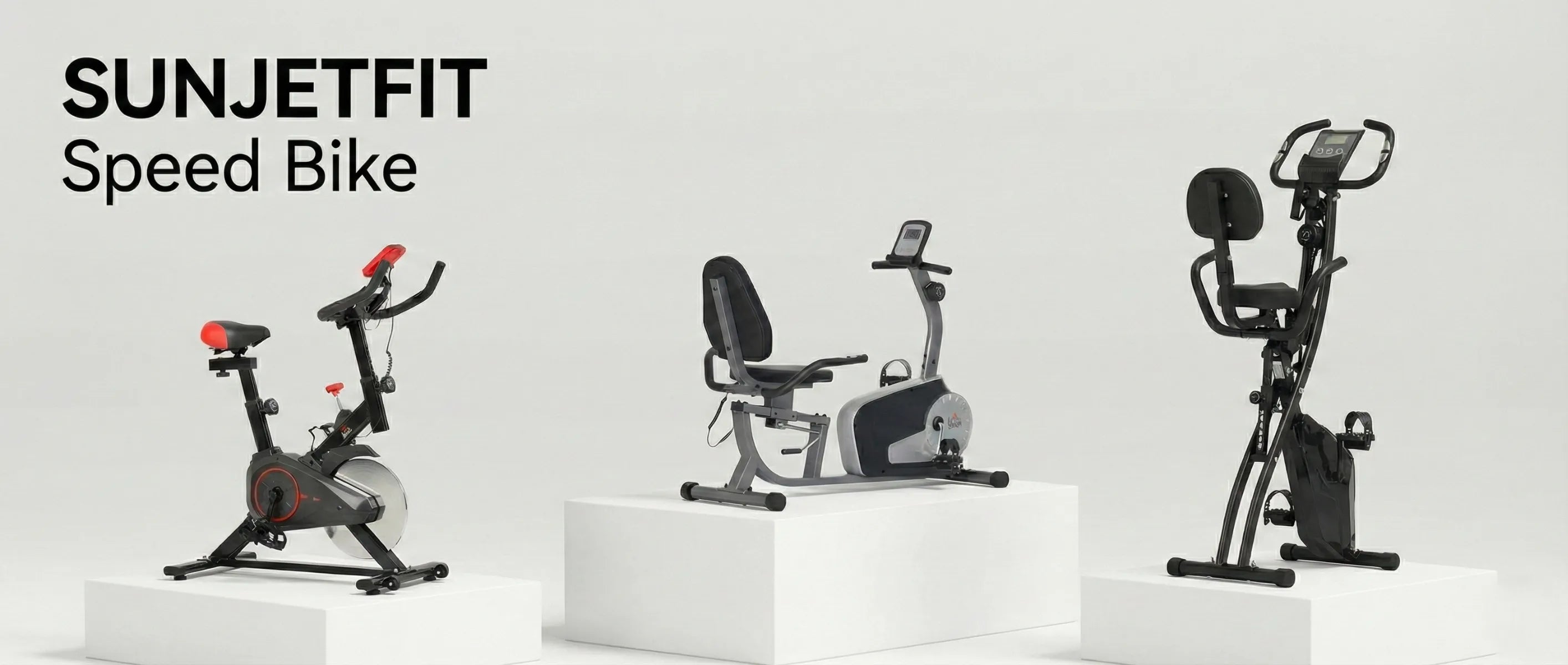 SUNJETFIT Speed Bike Banner Produktübersicht mit Speedbike, Liegeergometer und klappbarem Heimtrainer auf weißen Podesten.