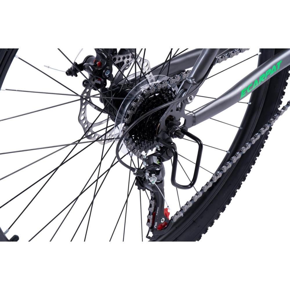 Shimano 7-fach Schaltwerk und Kassette am Hinterrad.
