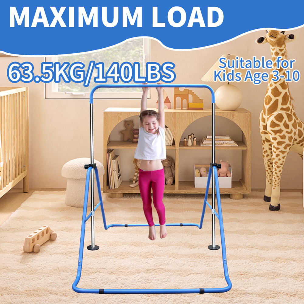 Starker Halt: Kind trainiert an der blauen Stange (bis 63kg belastbar).